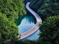 -梭布垭石林景区