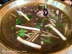 -周老三跷脚牛肉·全牛火锅(非遗传承店)