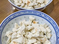 自己动手掰馍-天发芽·何记葫芦头泡馍·传统小吃(报恩寺街店)