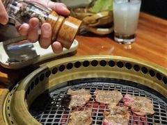 小哥哥帮烤肉-肉魁屋·烧肉·烧鸟·酒场(高新店)