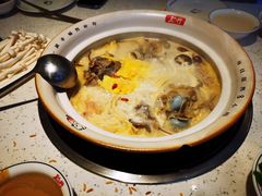 招牌猪骨煲-三人行骨头王火锅(长寿店)