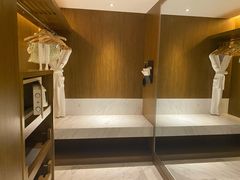 -上海滴水湖皇冠假日酒店