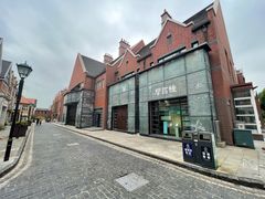 -钟书阁(松江泰晤士小镇店)