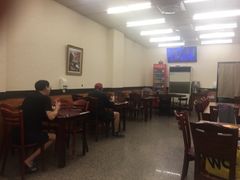 大堂-尊品原汁牛肉面