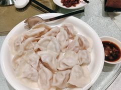 -鞍山大白鲨美食酒店