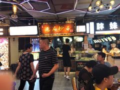 等位区-八一好吃街·高品美食广场