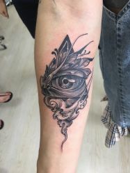 -雕奇刺青
