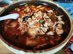 鱼籽鱼泡火锅-湘聚南县土菜馆(龙山二路店)