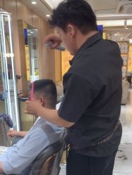 -一東造型烫发染发