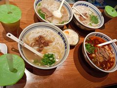 -鑫花溪牛肉米粉(广电传媒店)