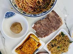 -伊穆祥牛肉面总店·清真