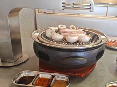 -围炉肉舍•炭烤活鳗•丹东海鲜烤肉(步行街店)