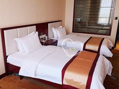 -兴芮温泉度假区