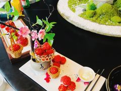 杨梅鳕鱼球-柳莺湖上·湖景餐厅·江南菜(西湖店)