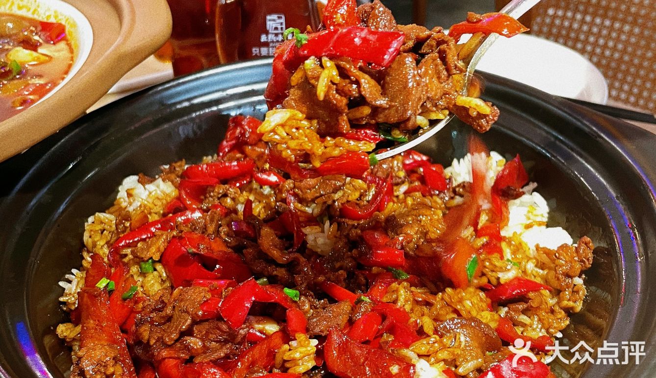 对的地点 遇见对的你 吃黑色经典臭豆腐 匠熙没白来❗️