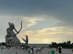 -巴陵广场