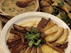 -潮界(LU·ONE凯德晶萃广场店)