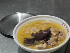 -文山荷鲜居(翠湖店)