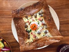 鸡蛋蘑菇熏肉荞麦可丽饼-RAC BAR(安福路店)