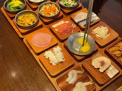 -银米·云南传统过桥米线(双廊黑金冠店)