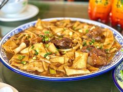 -壹阁胡羊焖饼(特色小吃街店)