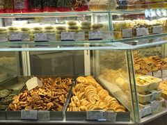 面包甜点陈列柜-上海市长春食品商店(淮海中路店)
