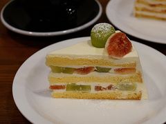 无花果奶油蛋糕-black rainbow coffee