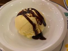 香草冰激凌-萨莉亚意式餐厅(特力时尚汇店)