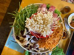 -民食香·腊排骨野生菌美食(木府店)