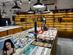 -罗伯特眼镜·蔡司官方授权(罗湖国贸店)