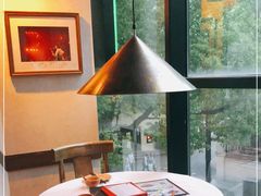 靠窗位-龙门阵茶屋川菜馆(武康路店)