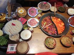 -萍姐火锅·公路夜市(武汉首店)