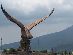 -巨鹰广场
