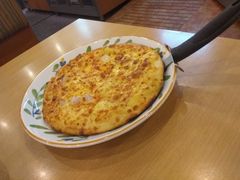 榴莲水果双拼披萨-萨莉亚意式餐厅(特力时尚汇店)