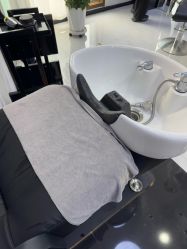 -V7 HAIR SALON