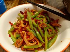 芹菜炒腊肠-湘村小灶·地道长沙菜·本地人优选(咸嘉新村店)