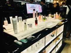 -日上免税行(浦东机场五店)