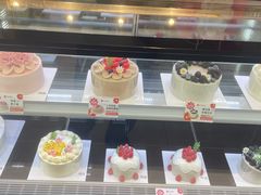 -花花卷卷·鲜食蛋糕(静安久光百货店)