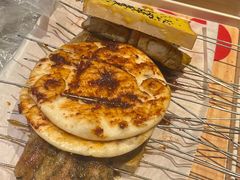 -绿地三只羊羊肉串(万科店)