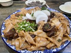 -壹阁胡羊焖饼(特色小吃街店)
