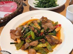 -渝信川菜 · 川味家常菜(财富购物中心店)