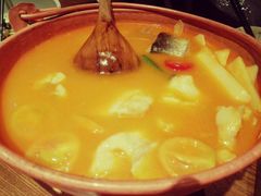 -云海肴·汽锅鸡·云南菜(天山百盛优客店)