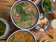 -云阿蛮云南生烫牛肉米线(奉贤路店)