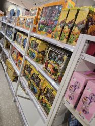 -嗨本可潮玩仓(大兴大悦春风里店)