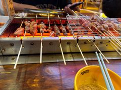 -哈尔滨小酒馆·鲜肉现穿自助烧烤(康新花园店)
