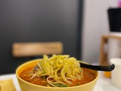 重庆酸辣汤底米线-谭仔米线(皇庭广场店)
