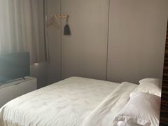 -卡罗酒店(东门晒布地铁站店)