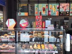 面包甜点陈列柜-星巴克(苏州石路百脑汇店)