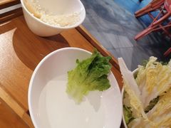 -野山舂·贵州现舂酸汤火锅(鸿通城店)