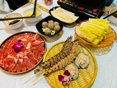 -鲜入围煮花胶鸡海鲜火锅